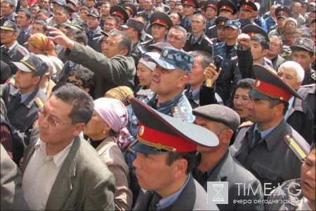 То, что происходит в милиции сегодня, иначе, как системным кризисом назвать нельзя То, что происходит в милиции сегодня, иначе, как системным кризисом назвать нельзя