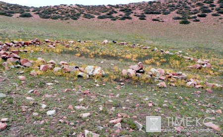 Тайна колец Кромлеха в Прииссыккулье остается неразгаданной Тайна колец Кромлеха в Прииссыккулье остается неразгаданной
