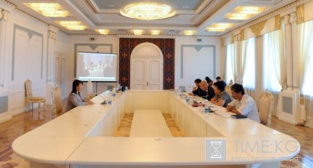 Президент Роза Отунбаева провела собеседования с кандидатами на должности судей Конституционной палаты и Верховного Суда Президент Роза Отунбаева провела собеседования с кандидатами на должности судей Конституционной палаты и Верховного Суда