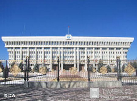 Президентская гонка в Киргизии обещает стать массовой Президентская гонка в Киргизии обещает стать массовой