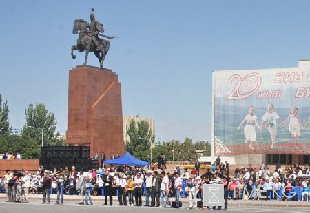 Кыргызстан: Снова на перепутье и в поисках нового идеологического символа нации Кыргызстан: Снова на перепутье и в поисках нового идеологического символа нации