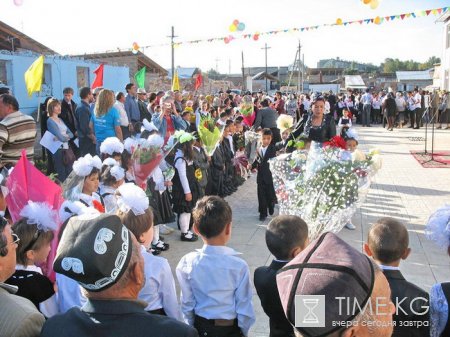 Год спустя после трагедии почти 800 детей из села Шарк Карасуйского района пойдут в новую школу Год спустя после трагедии почти 800 детей из села Шарк Карасуйского района пойдут в новую школу