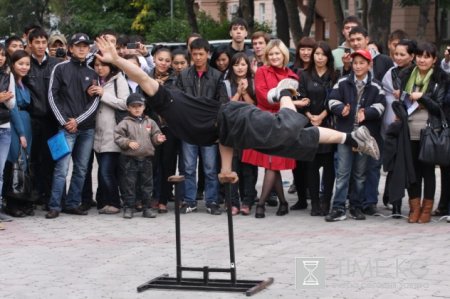 Международный фестиваль уличных театров "Место в лодке" Международный фестиваль уличных театров "Место в лодке"
