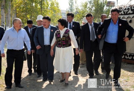 В Ошской области прошло торжественное мероприятие, посвященное 100-летнему юбилею Уркуи Салиевой