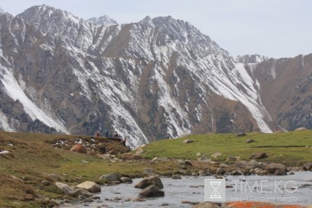 Горячие источники Алтын-Арашан и река Арашан Горячие источники Алтын-Арашан и река Арашан