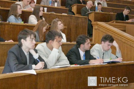 С нынешнего года вузы переходят на двухуровневую систему подготовки — бакалавриат и магистратура. С нынешнего года вузы переходят на двухуровневую систему подготовки — бакалавриат и магистратура.