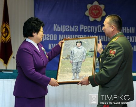 Президент Роза Отунбаева: Безопасность, мир и стабильность в стране являются основой для развития и прогресса нашей Родины