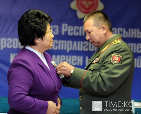 Президент Роза Отунбаева: Безопасность, мир и стабильность в стране являются основой для развития и прогресса нашей Родины Президент Роза Отунбаева: Безопасность, мир и стабильность в стране являются основой для развития и прогресса нашей Родины
