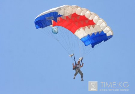 На российской авиабазе отметили 100-летний юбилей ВВС На российской авиабазе отметили 100-летний юбилей ВВС