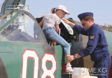 На российской авиабазе отметили 100-летний юбилей ВВС На российской авиабазе отметили 100-летний юбилей ВВС