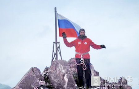 Альпинисты Кыргызстана и России совершили восхождение на пик Путина