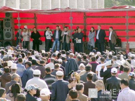 Акция протеста переросла в массовые беспорядки
