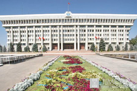 Почему люди стремятся к званиям? Почему люди стремятся к званиям?