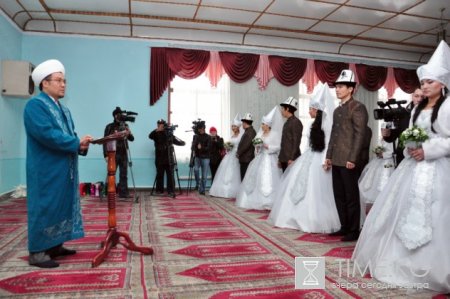 Массовая свадьба 35-ти пар состоялась в столице Массовая свадьба 35-ти пар состоялась в столице